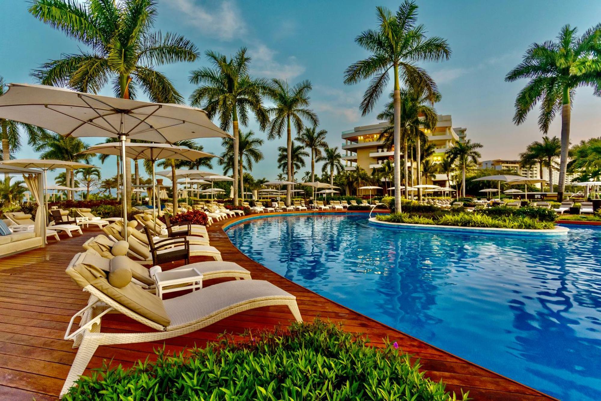 Grand Luxxe Two Bedroom Suite - Nuevo Vallarta Exterior foto